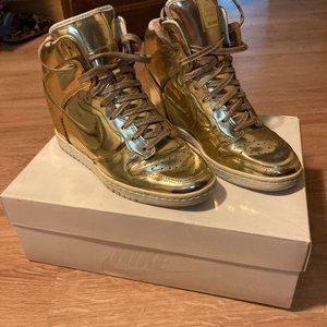 Nike Sky High Dunk Liquid Gold Wedges